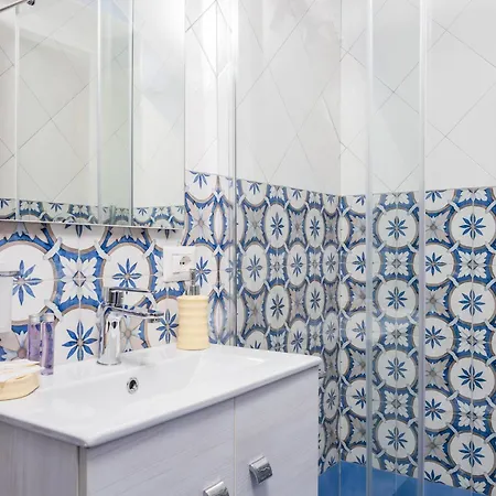 Camilla House - De Vivo Realty *