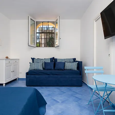 De Vivo Realty - Camilla House Holiday home