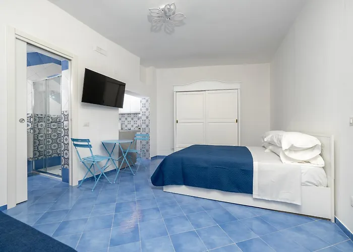 Camilla House - De Vivo Realty * Позитано