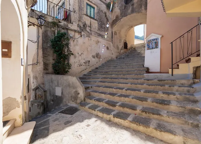 Дом отдыха Camilla House - De Vivo Realty